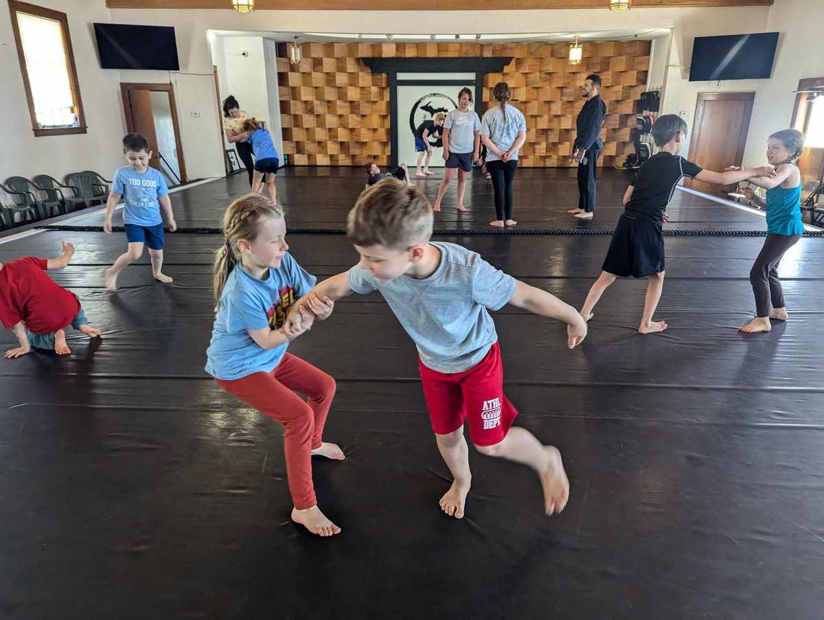 Adult beginner kickboxing class at Great Lakes BJJ in Flint, MI